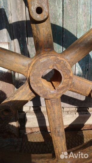 Маховик от парового трактора