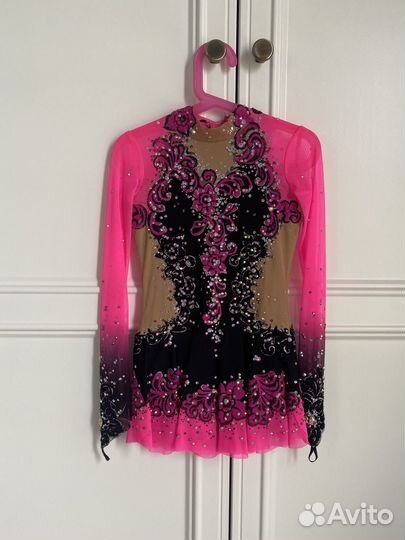 Платье для соревнований по фигурному катанию