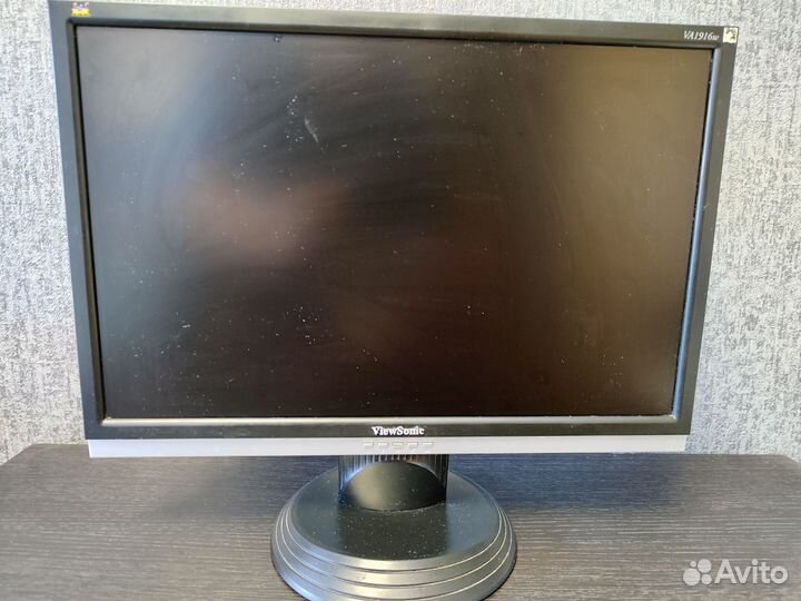 Монитор View Sonic VA1916w