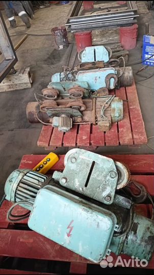 Редукторы / Тельферы / лот stzuw 18144