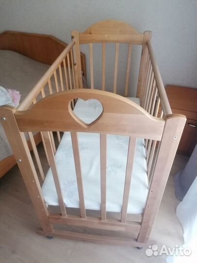 Детская кроватка