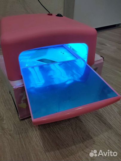 Лампа для сушки ногтей