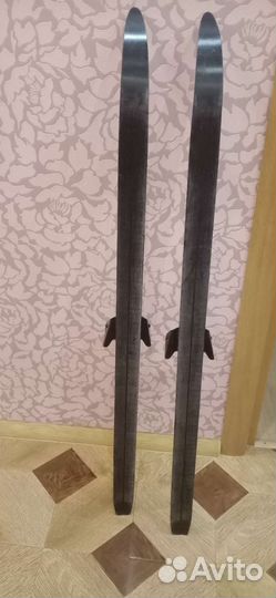Беговые лыжи детские 110 см, палки 88 см бот.31 р