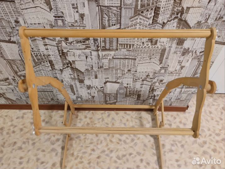 Станок для вышивания напольный