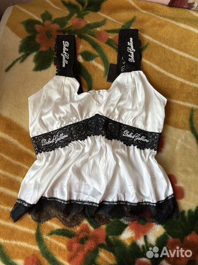 Отдам бесплатно женские вещи m размер