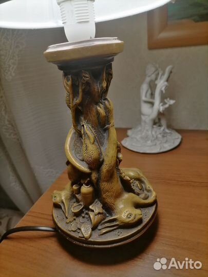 Антикварная лампа охотника