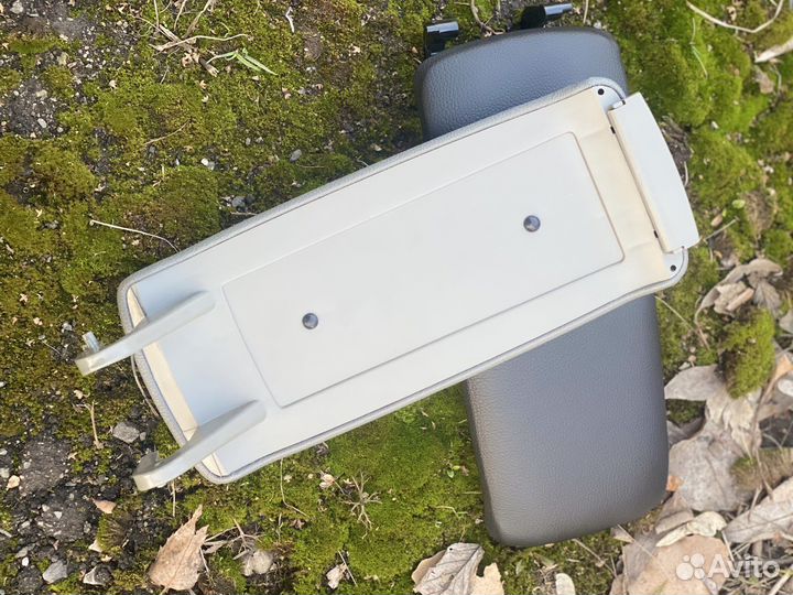 Крышка подлокотника ауди а6 с5