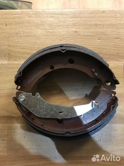 Колодки задние барабанные Фольксваген поло 2010 19