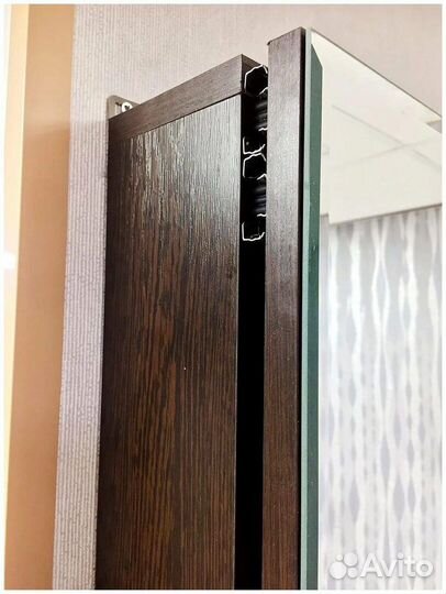 Зеркало с гладильной доской