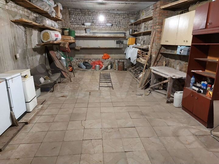 Гараж, > 30 м²