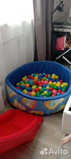 Бассейн с шариками + горка