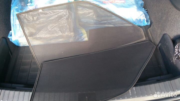 Сетки на стёкла авто