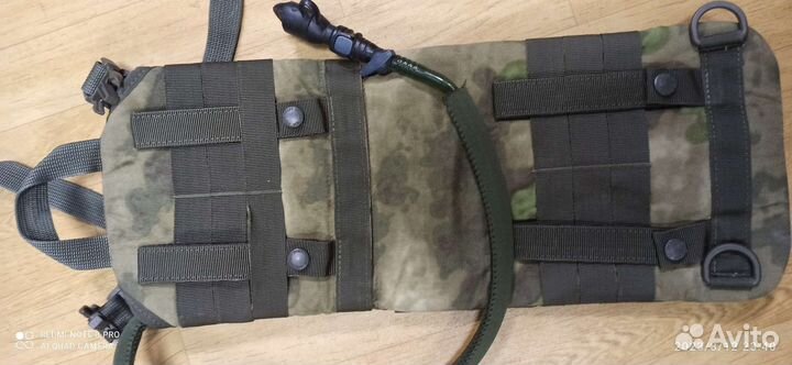 Питьевая система CamelBak в расцветке атакс