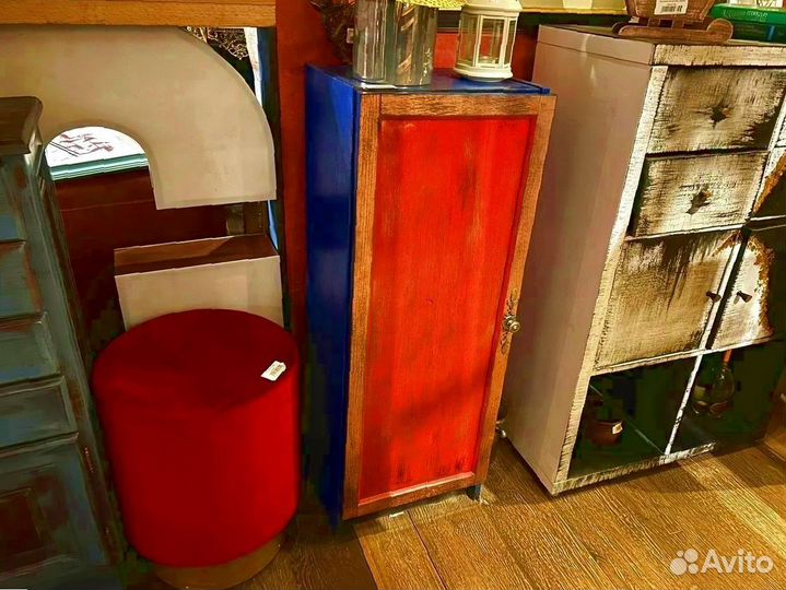 Шкафчик дизайнерский дерево