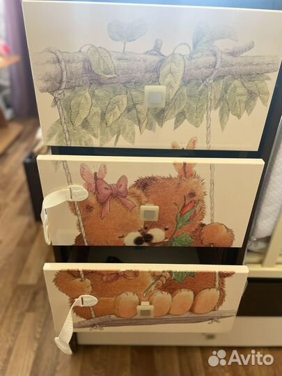 Детская кроватка с маятником