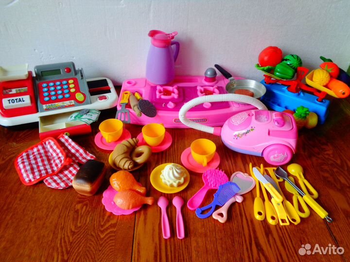 Касса, весы, посудка, кроватка, коляска