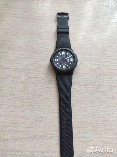 Часы Samsung Gear S3