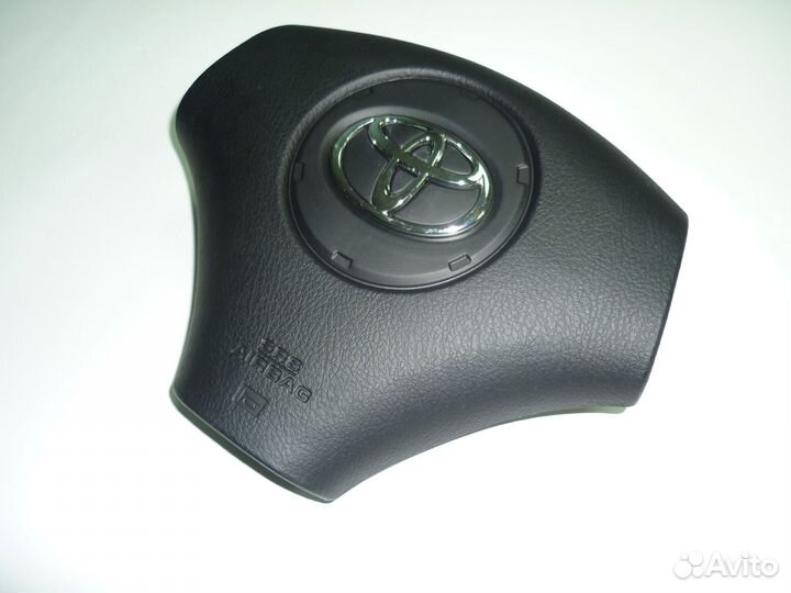 Крышка подушки безопасности руля Toyota Corolla