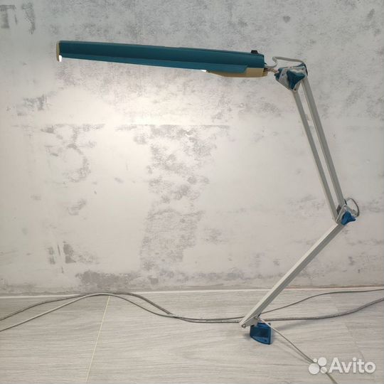 Светильник настольный