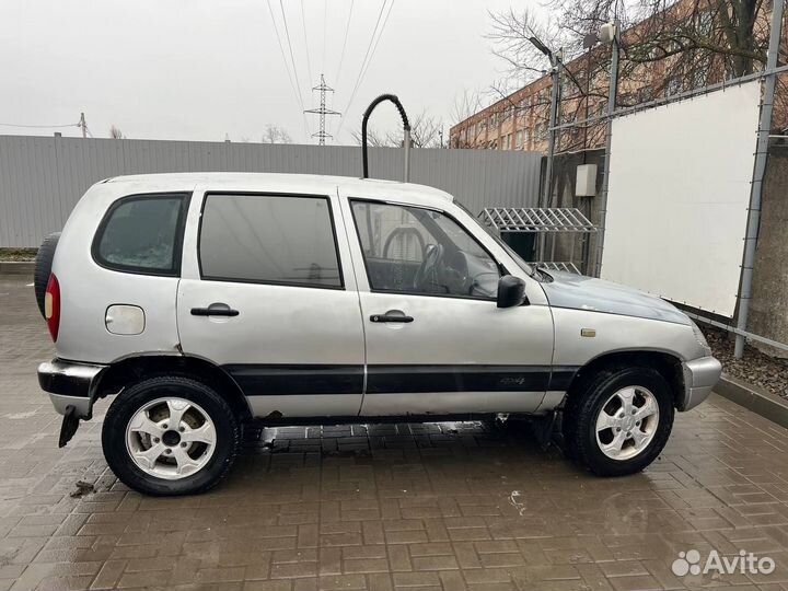 Chevrolet Niva 1.7 МТ, 2004, 220 100 км