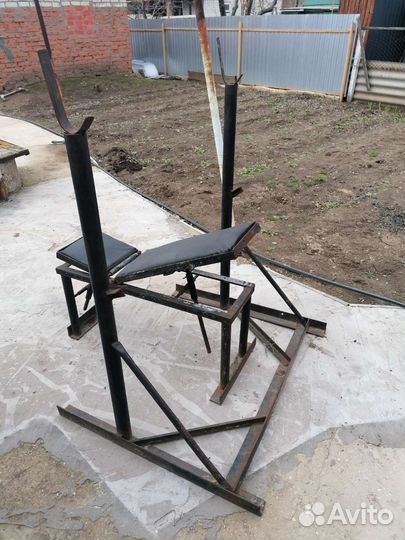 Скамья для жима со стойками