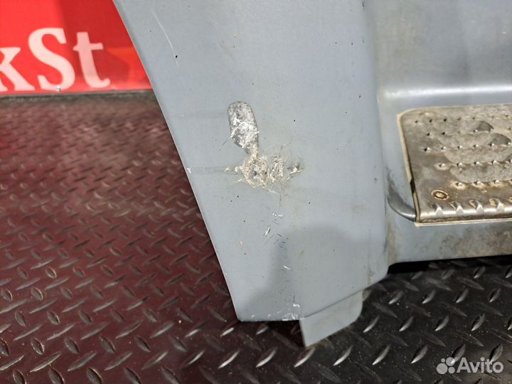 Корпус подножек правый Daf XF105, Daf XF95