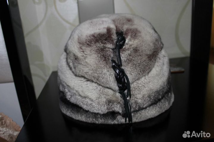 Красивая шапка шиншила