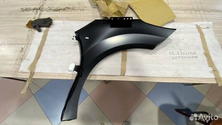 Крыло переднее левое новое чёрное Ситроен ц3 а51