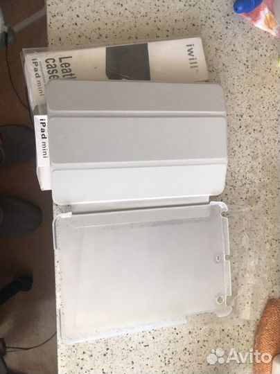 Чехол на iPad mini беленький