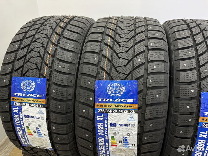 Tri Ace Snow White II Stud 245/40 R20 и 275/35 R20 99H