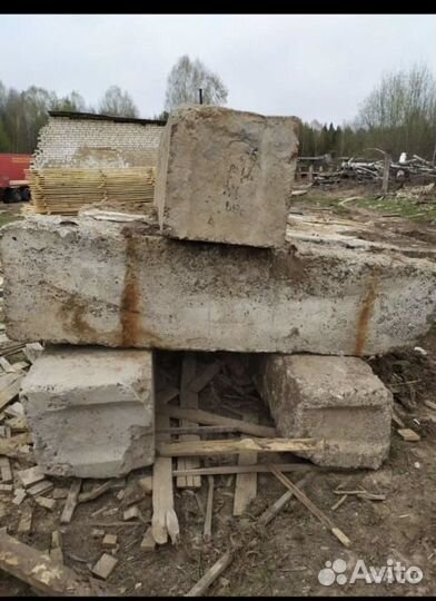 Бетонные блоки