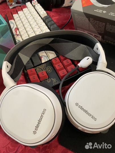 Игровые наушники SteelSeries Arctis 7