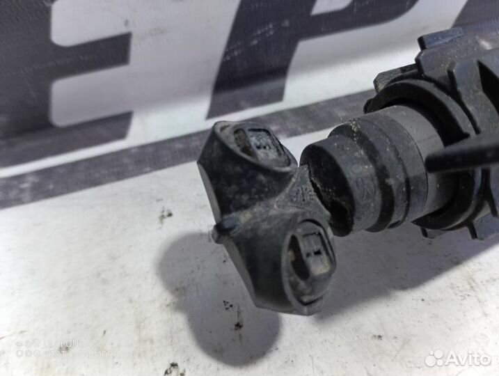 Форсунка омывателя фар передняя правая Audi A4