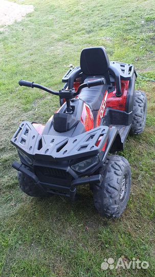 Детский квадроцикл на аккумуляторе