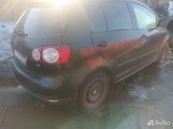 В наличии запчасти на volkswagen Golf 5