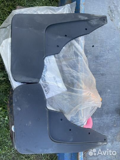 Передние брызговики renault duster