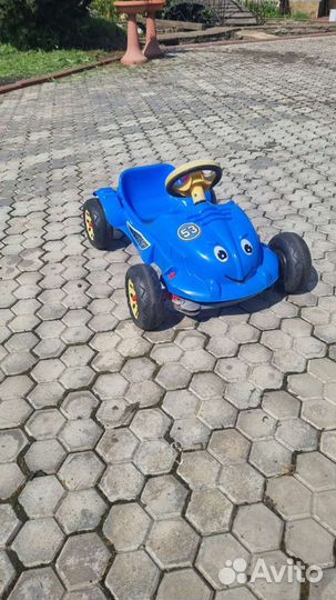 Детская педальная машина