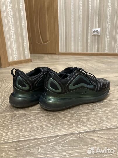 Nike air max 720 throwback future