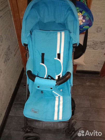 Прогулочная коляска трость