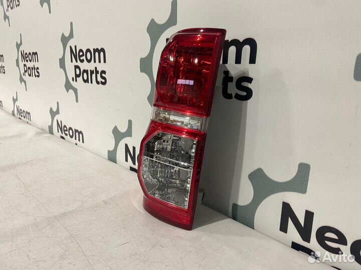 Фонарь задний левый Toyota Hilux 12-15