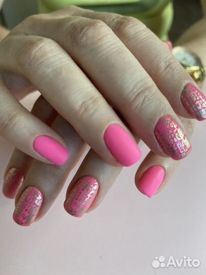 Маникюр и педикюр с покрытием гель лака
