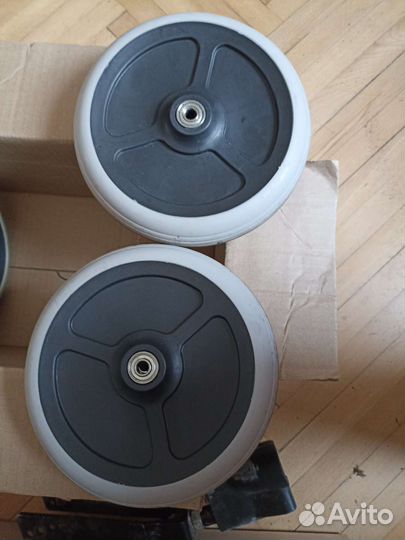 Колеса передние на инвалидную коляску