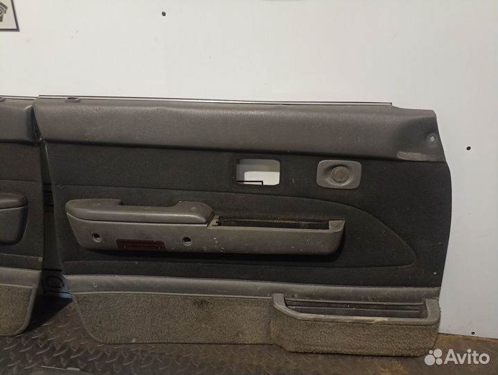 Обшивка двери для Toyota 4 Runner / Hilux Surf
