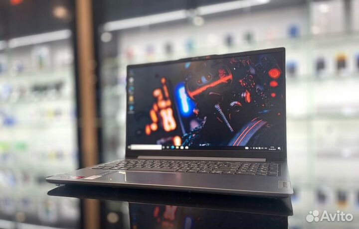 Ноутбук Lenovo/Ryzen 5 7520U/Radeon 610/SSD 512gb