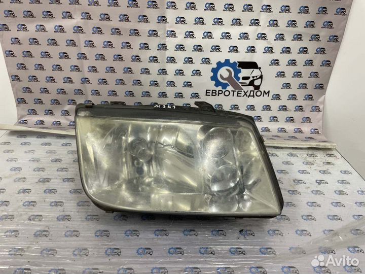 Фара передняя правая Volkswagen Bora AKL 2002