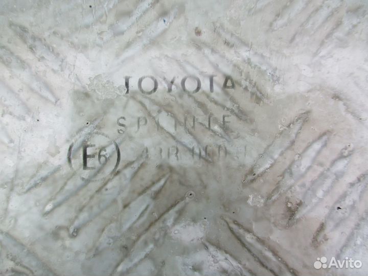 Стекло двери передней левой Toyota Yaris 2004 Рест