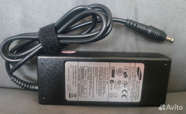 Блок питания для ноутбука, монитора