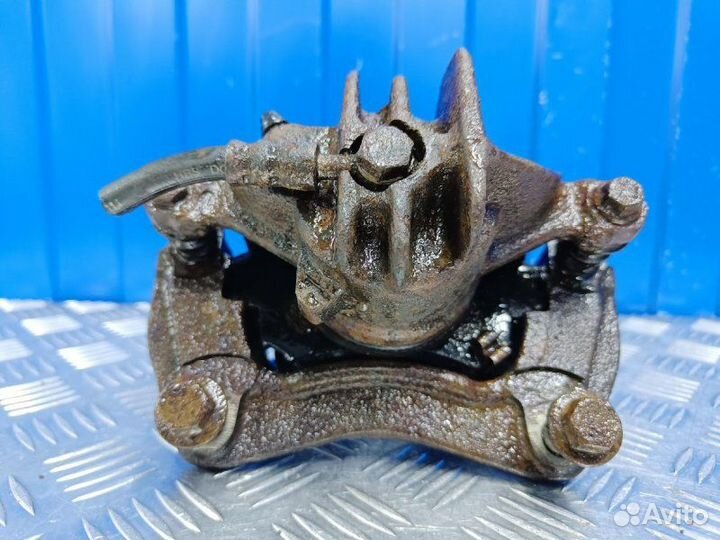 Суппорт передний левый Volvo S40 1 1.8 B4184S2