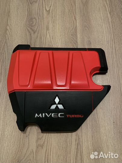 Декоративная крышка двигателя Lancer X 1003A174