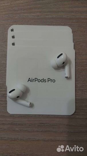 AirPods Pro с шумоподавление